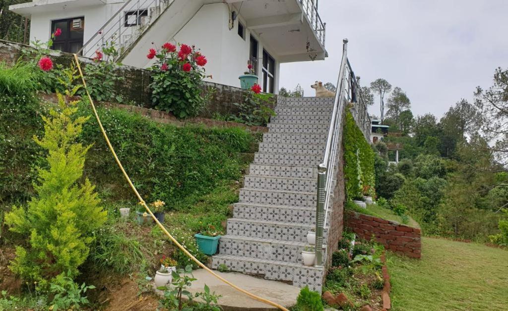 The Plum Apartment Mukteshwar Exterior photo